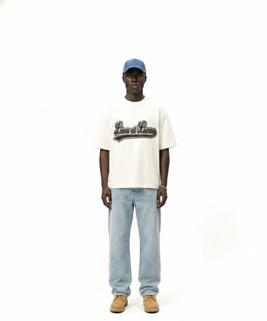 The Léon Baseball Script Tee (Green)