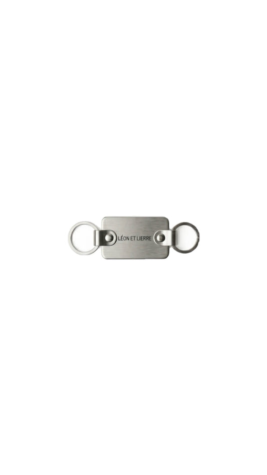 THE ‘LÉON ET LIERRE’ INDUSTRIAL-EDGE KEYCHAIN